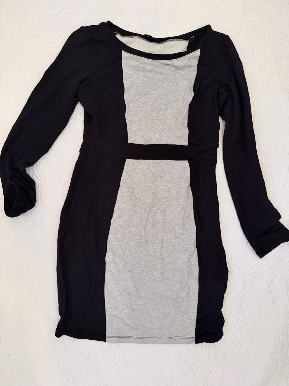 Tart Black and Light Gray Colorblock Long-Sleeve Dress